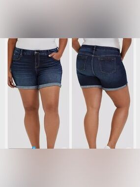 Torrid Mid Rise Roll Hem Denim Shorts Plus size 20 New Tag blue